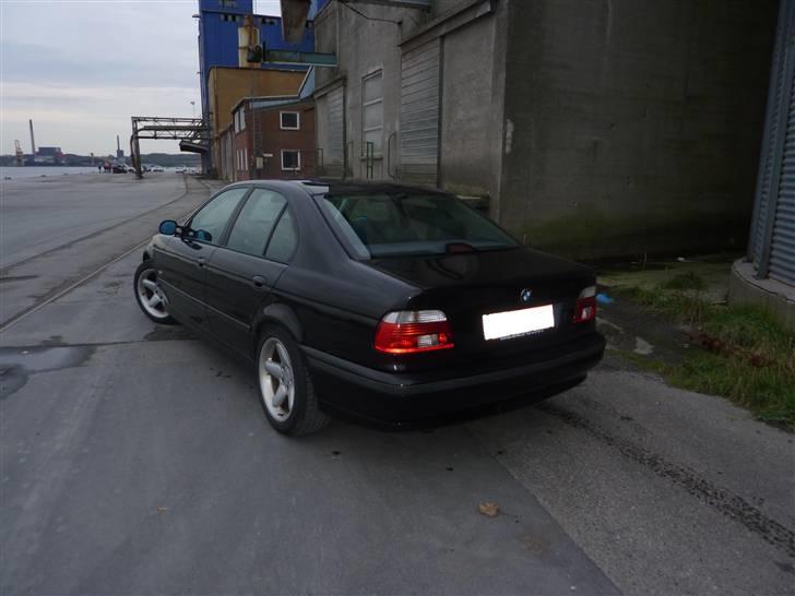 BMW E39 528i SOLGT billede 3