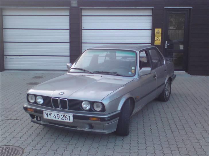 BMW 318i E30 BYTTET billede 1