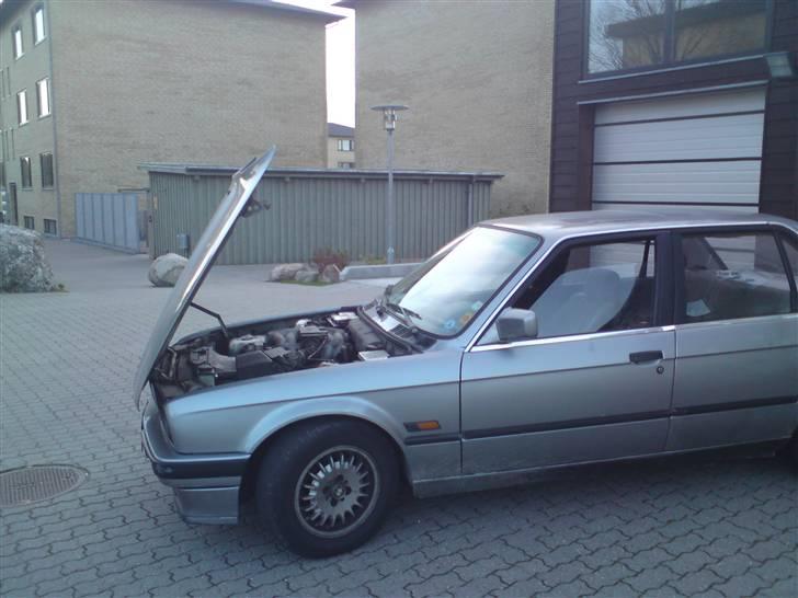 BMW 318i E30 BYTTET billede 10