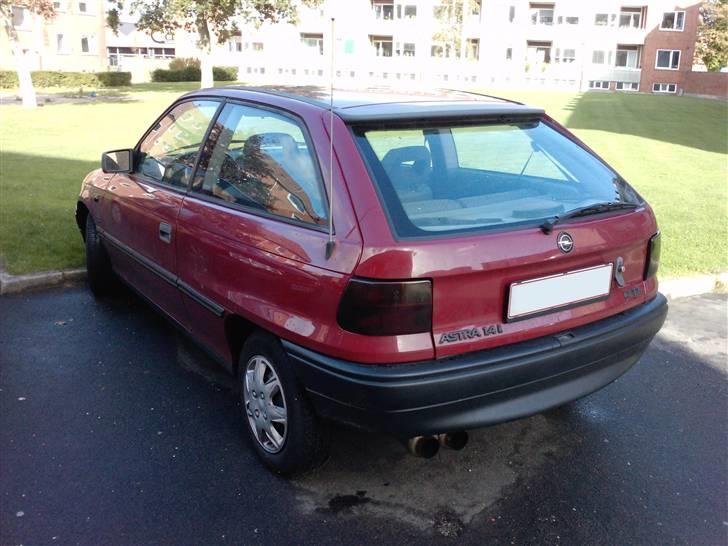 Opel Astra F billede 1