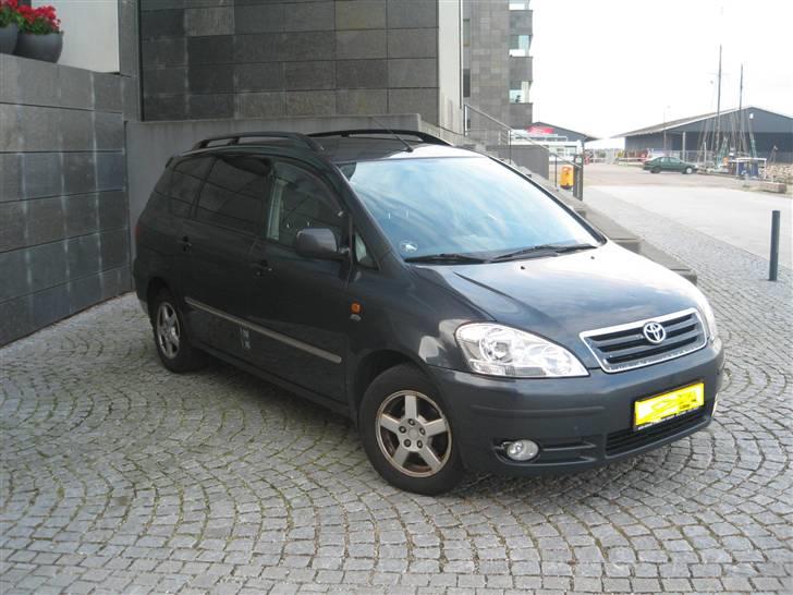Toyota Avansis Sportsvan (SOLGT) billede 2