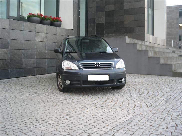 Toyota Avansis Sportsvan (SOLGT) billede 3