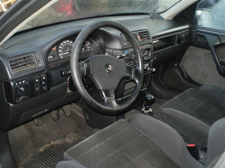 Opel vectra a GT sedan (solgt) billede 8