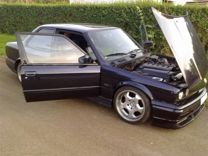 BMW 325i E30 M50 ( SOLGT ) billede 4