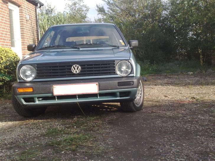 VW Golf II CL - Et billede af den fine "G60" front, med de(t) mørke glas i bliklyset. billede 10