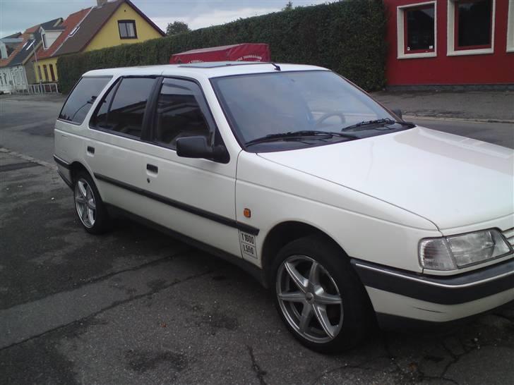 Peugeot 405 stc TOTAL SKADET  billede 5