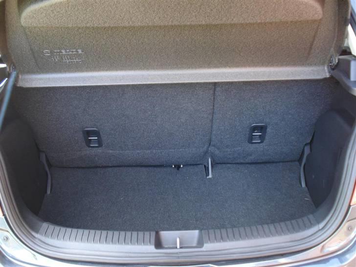 Mazda 2 - 1,3 Advance, 5 dørs *SOLGT* - Lille men rummeligt :) 250 liter... billede 15