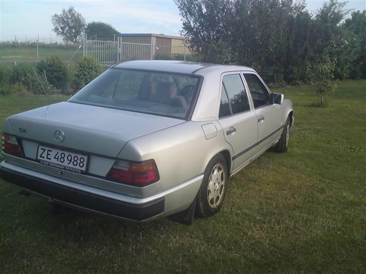 Mercedes Benz 124 300D RIP billede 10