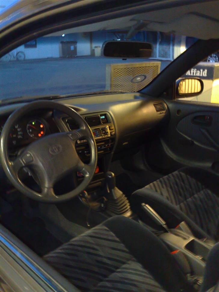 Toyota Corolla E101  SOLGT billede 6