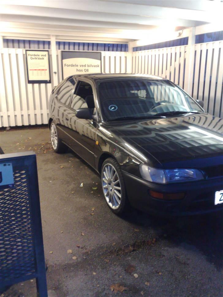 Toyota Corolla E101  SOLGT billede 9