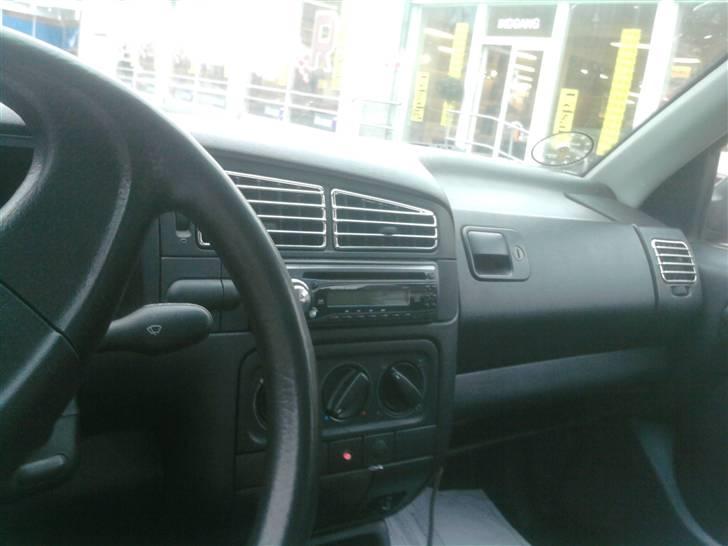 VW golf 3 1,8 CL 5D (solgt) billede 10