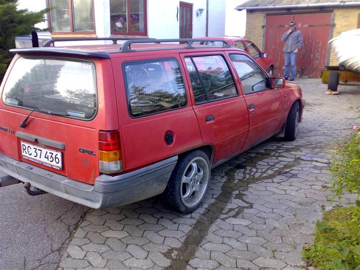 Opel kadett std. gsi ( under ombygning ) billede 2