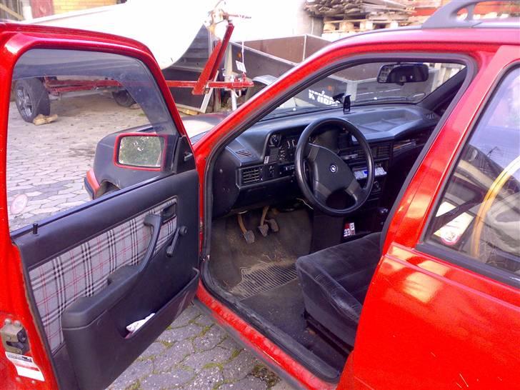 Opel kadett std. gsi ( under ombygning ) billede 8