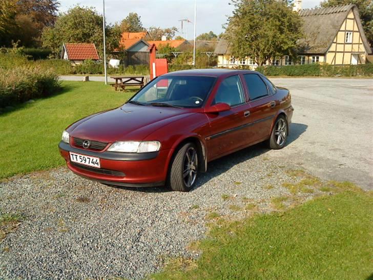 Opel Vectra B billede 1