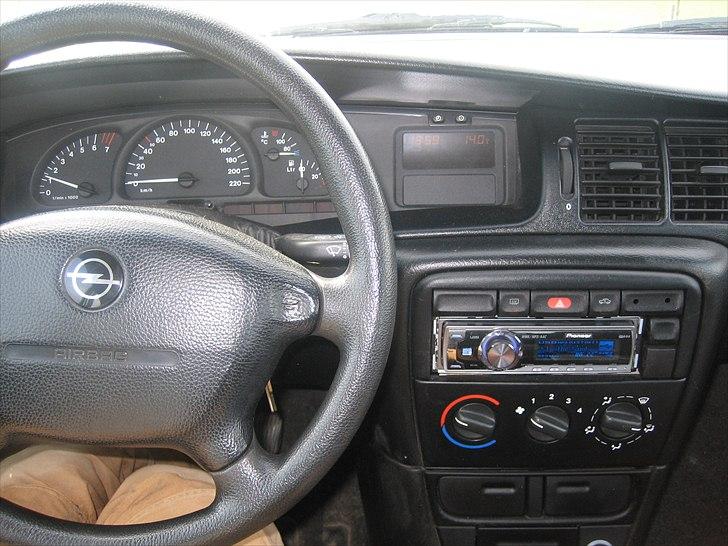 Opel  Vectra b  billede 9