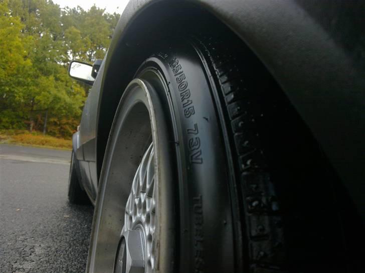 VW Golf 1,6 (solgt) - http://tyrestretch.com/7_165_50_R15/7_165_50_R15_Bridgestone_Potenza_2.jpg billede 15