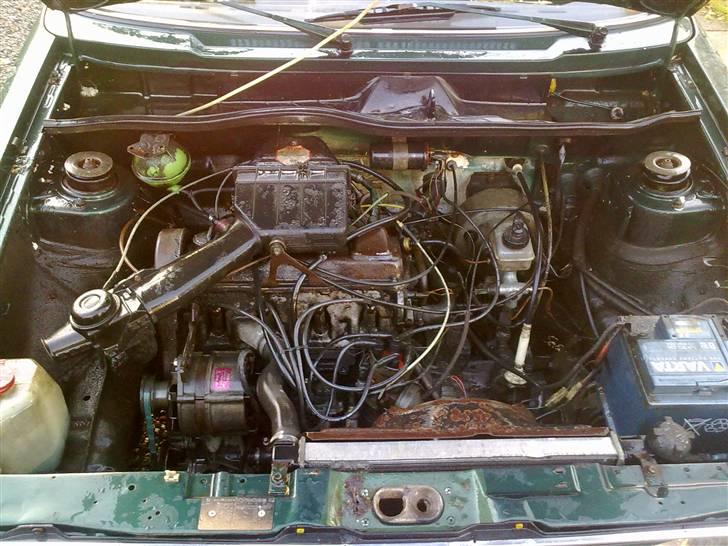 VW Golf 1 gx  ''skrottet'':( - ja. motoren ska vist ha en ordentlig omgang. billede 4