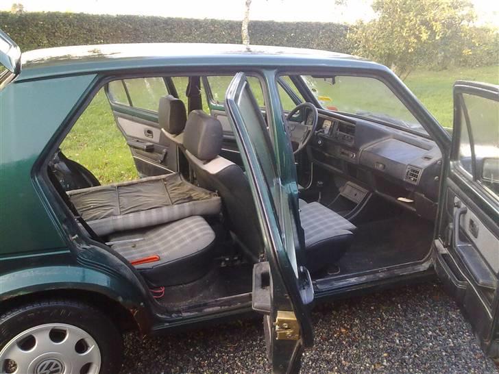 VW Golf 1 gx  ''skrottet'':( - ja ja. en bette 5 dørs. lækkert billede 9
