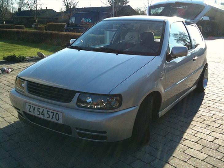 {{currentPhoto.altText}} billede {{currentPhoto.number}}