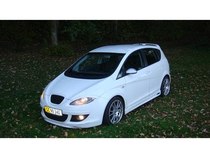 {{currentPhoto.altText}} billede {{currentPhoto.number}}