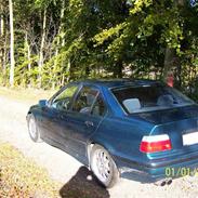 BMW E36 320i