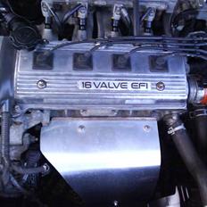 Toyota carina e 1.6 xli SOLGT ;(