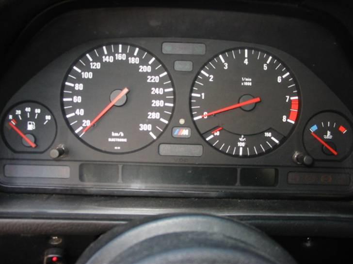 BMW 530I E34 (SOLGT) billede 6