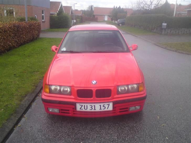 BMW 320i e36 (solgt) billede 1