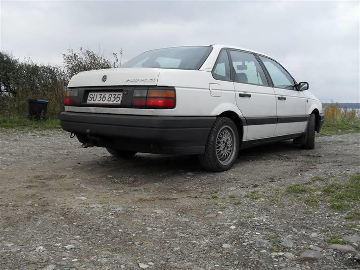 VW Passat 1,6 td.. Død skrot billede 3