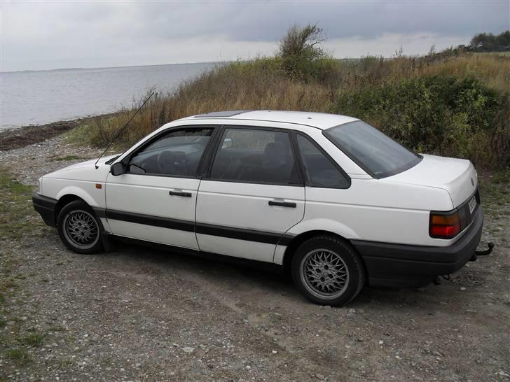 VW Passat 1,6 td.. Død skrot billede 5