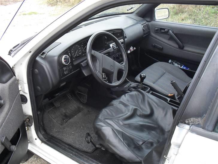 VW Passat 1,6 td.. Død skrot billede 6