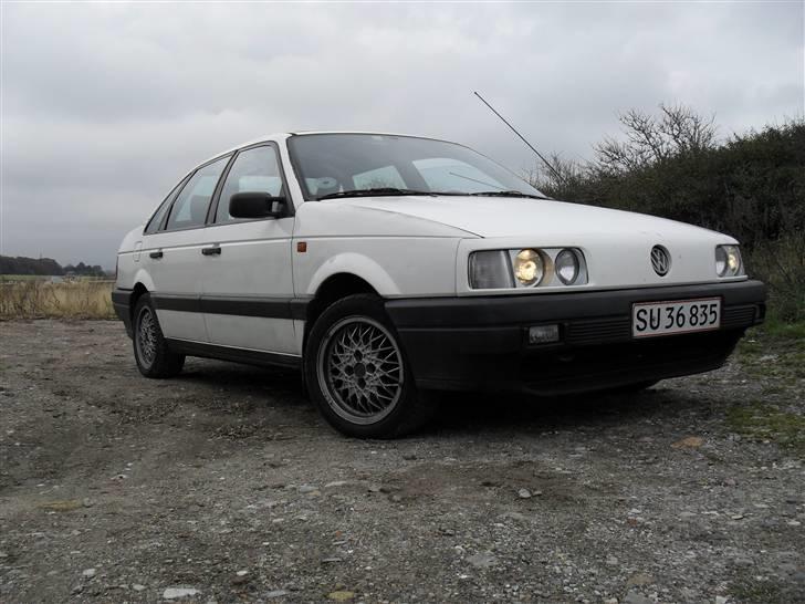 VW Passat 1,6 td.. Død skrot billede 10