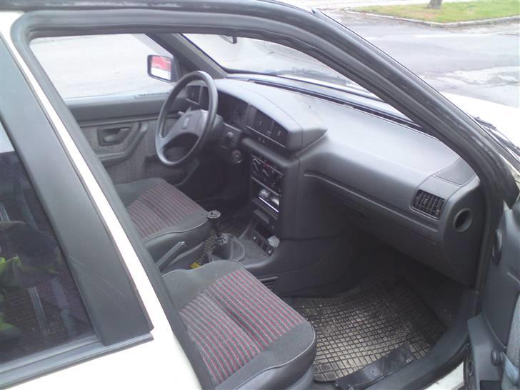 Peugeot 405 stc TOTAL SKADET  billede 9