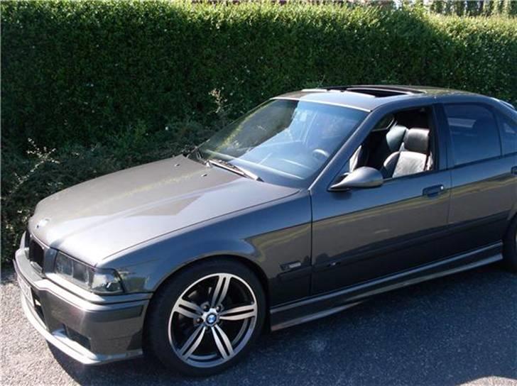 BMW e36 320i billede 1
