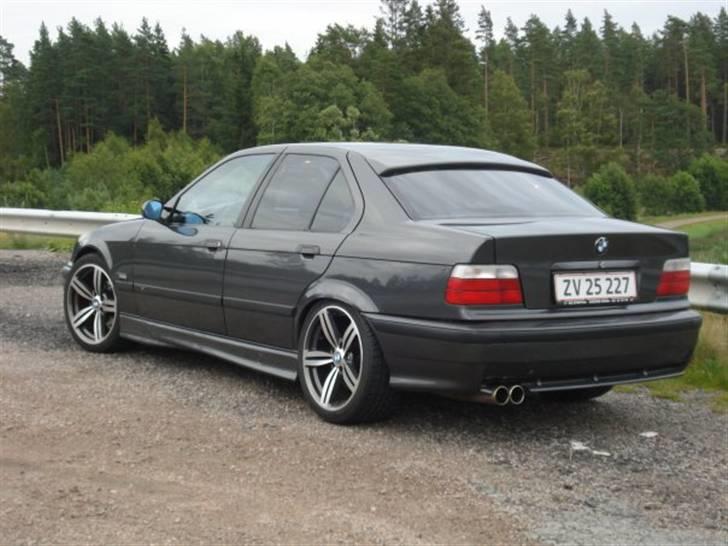 BMW e36 320i billede 2