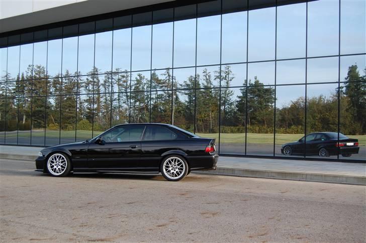 BMW 325i solgt billede 14