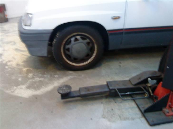 Opel corsa a  skrottet billede 8