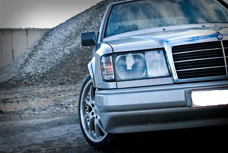 Mercedes Benz 230E "SOLGT" billede 4