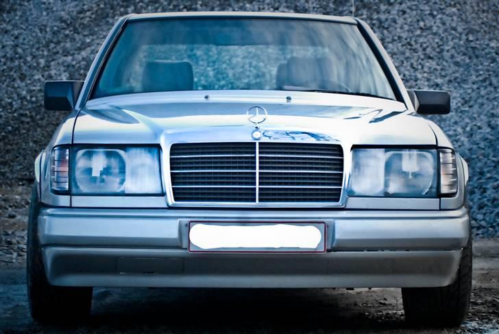 Mercedes Benz 230E "SOLGT" billede 6