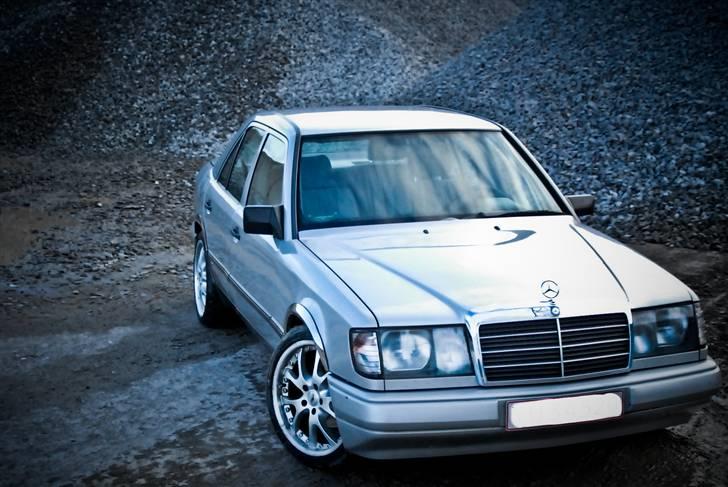 Mercedes Benz 230E "SOLGT" billede 11