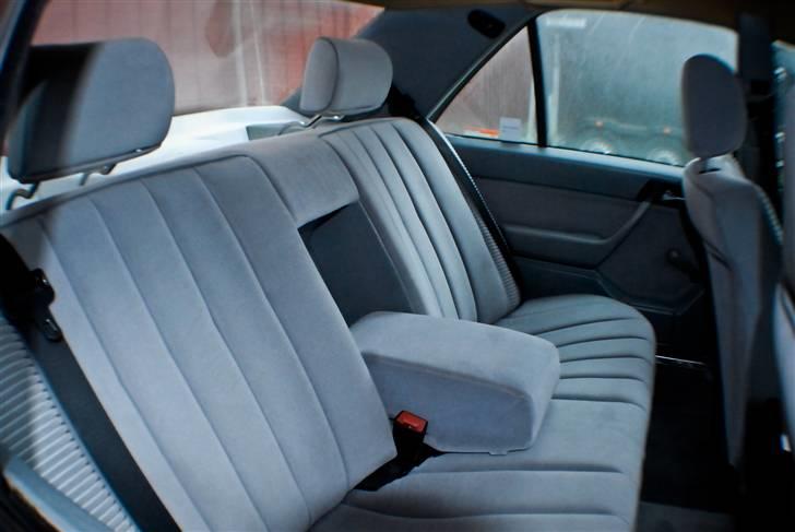 Mercedes Benz 230E "SOLGT" billede 14