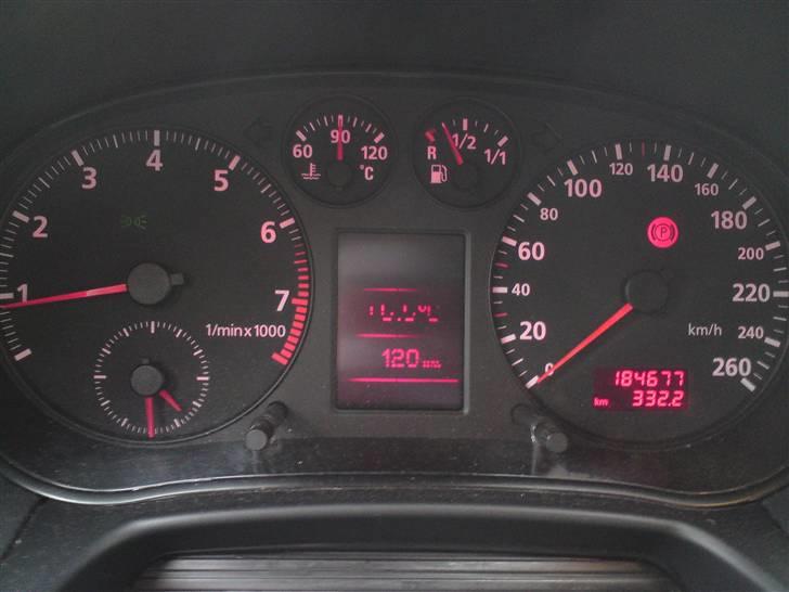 Audi A3 1.8 T / S3 Look - 184 tkm.. og motor kun gået 44 tkm :) billede 18