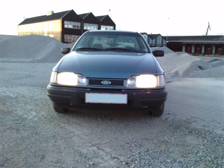 Ford Sierra 2.0 DOCH SOLGT billede 2