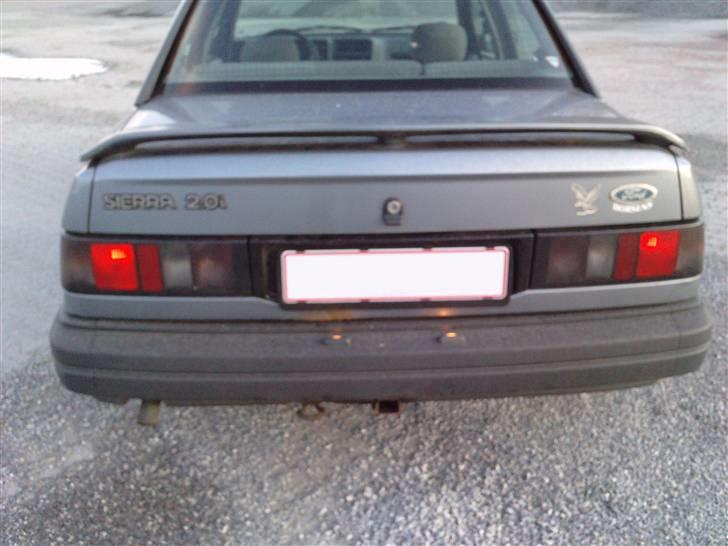 Ford Sierra 2.0 DOCH SOLGT billede 6