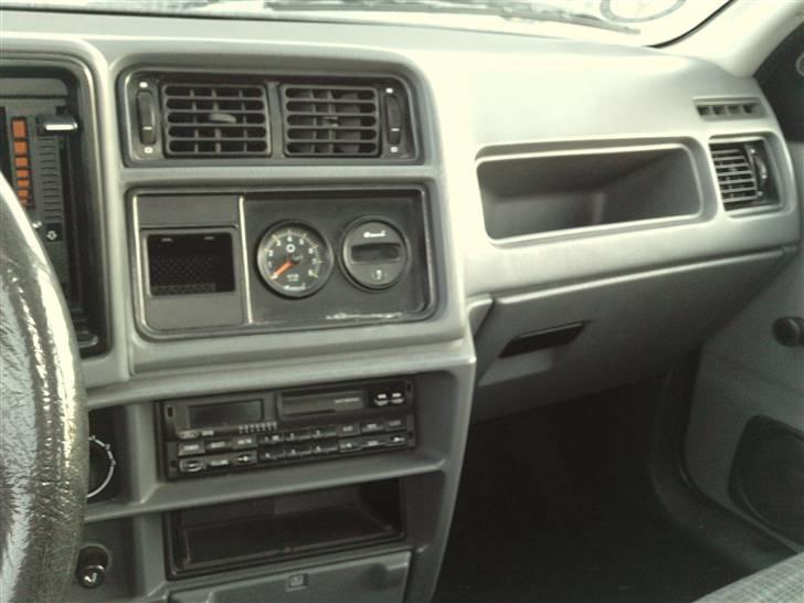 Ford Sierra 2.0 DOCH SOLGT billede 9