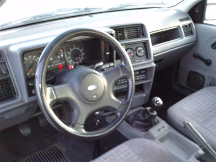 Ford Sierra 2.0 DOCH SOLGT billede 10