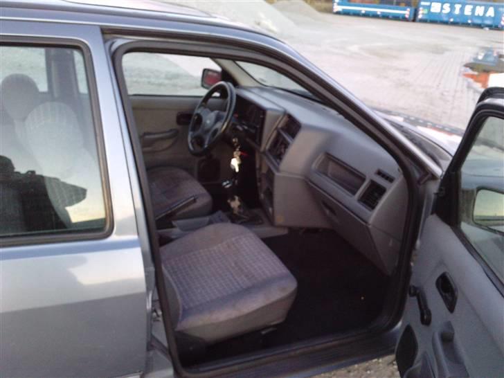 Ford Sierra 2.0 DOCH SOLGT billede 11