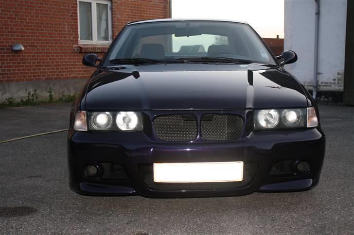 BMW 320i e36 Byttet - Som den ser ud idag. 13/10/2009 billede 2