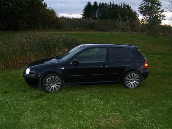 VW Golf 4 billede 2