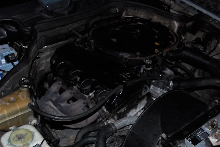 Mercedes Benz 230E "SOLGT" billede 15